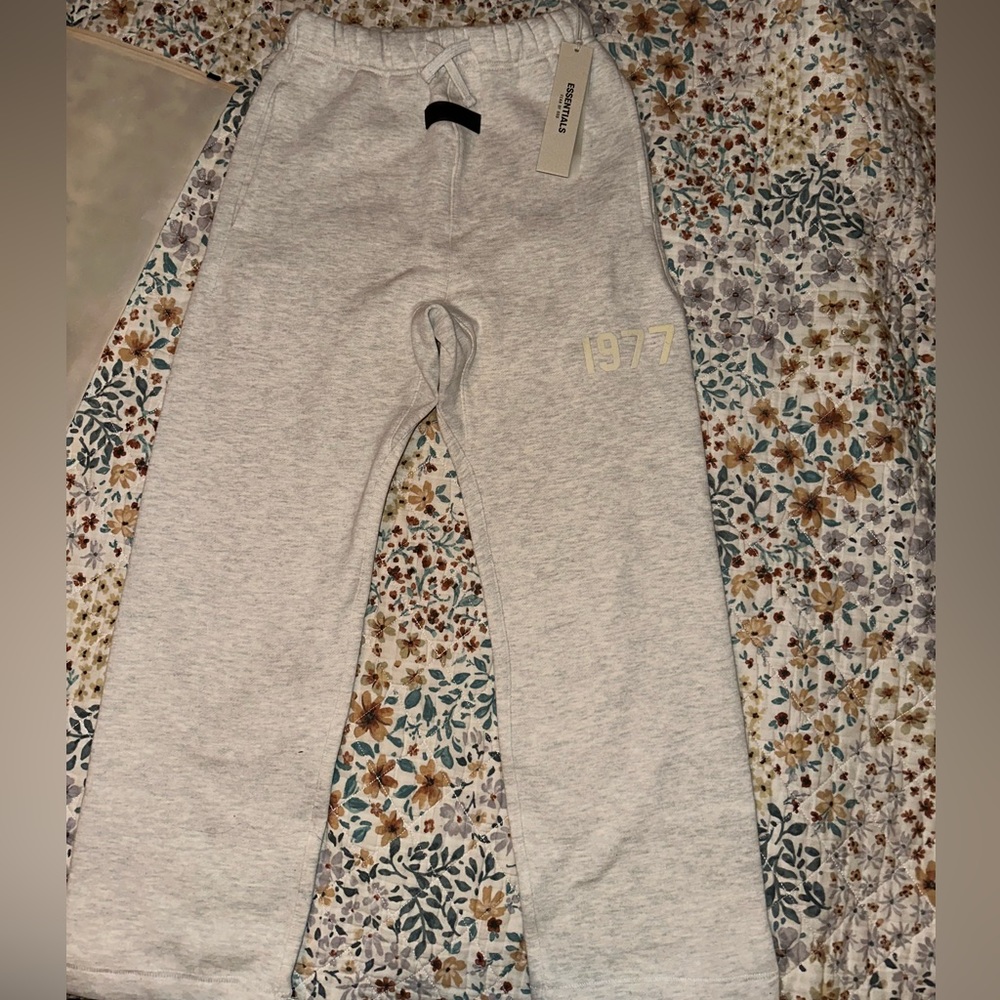 Kids fear of god essentials sweatpants